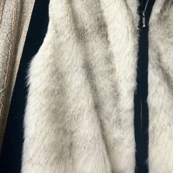 Victoria Harbour Ladies LD off white fuzzy /back jacket - Picture 2 of 7